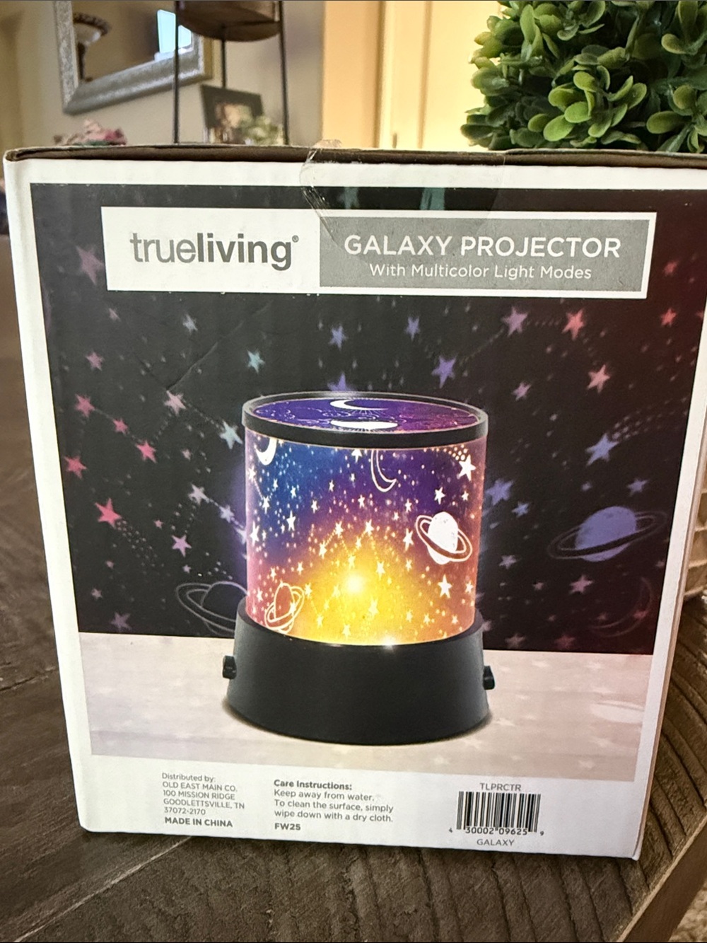 trueliving Galaxy Projector - Starry Multicolor Night Light - Picture 2 of 3